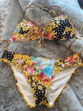 Luli Fama Stunning Baroque Mixed Print Bikini.

Luli Fama Swimwear